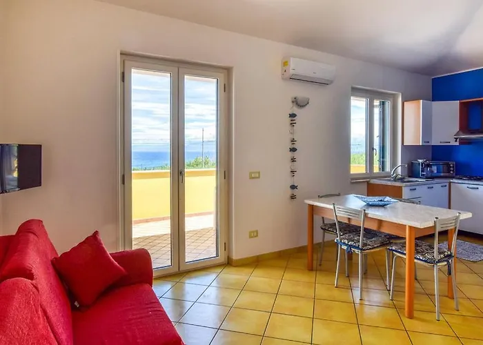 Maria Carmela Apartman *